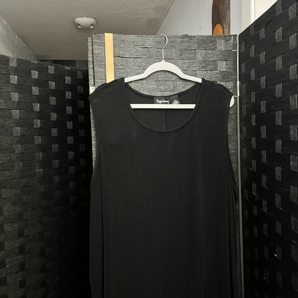Maggie Barnes Black Sleeveless Blouse